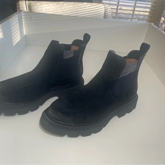 Sofft Samira Black Suede Ankle Booties - Picture 4 of 6